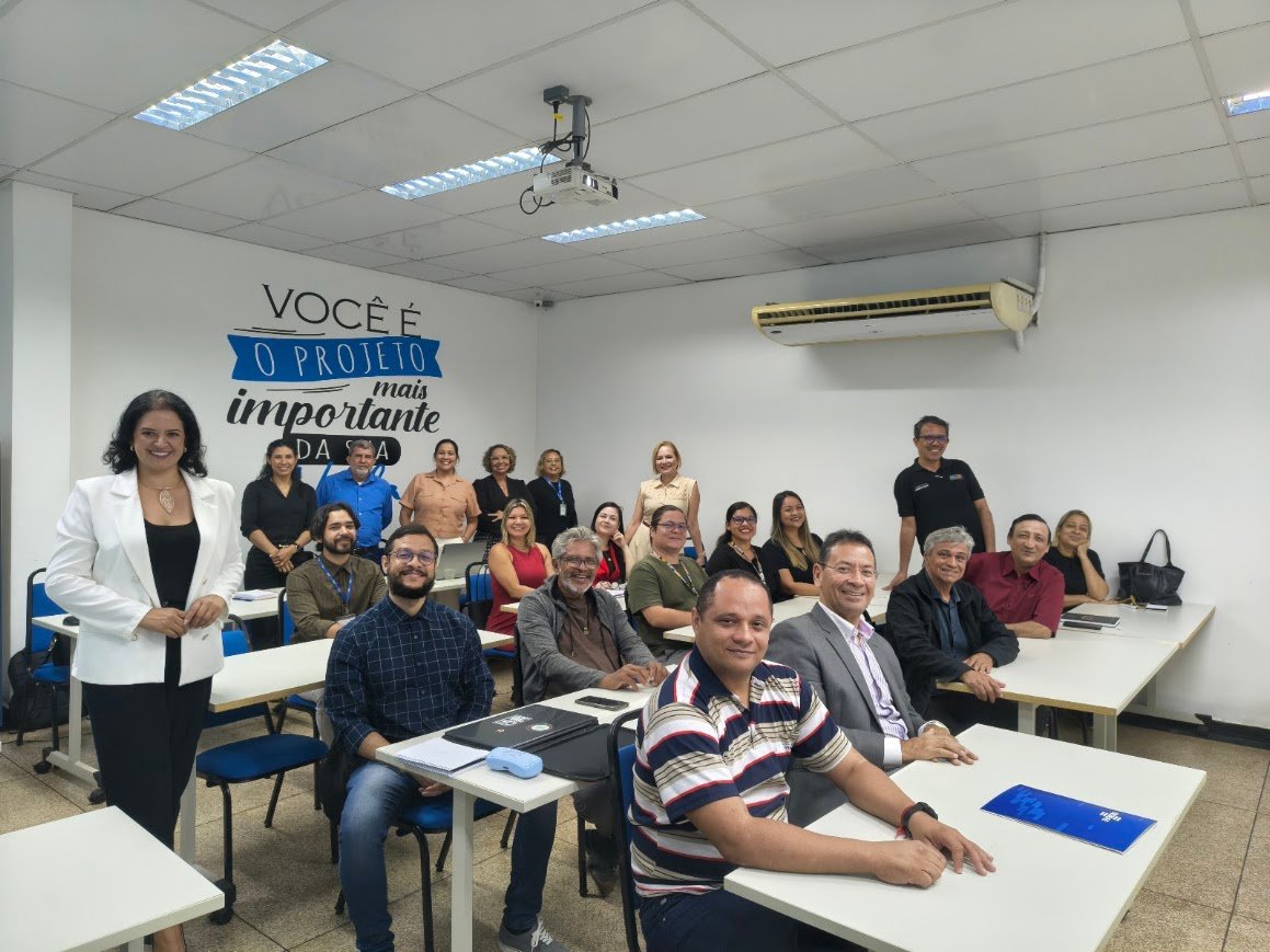 Palestra de capacitação conduzida por Vânia Monteiro